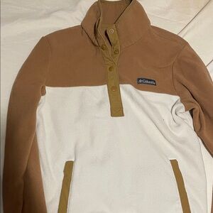 Columbia Pull Over Brown and White